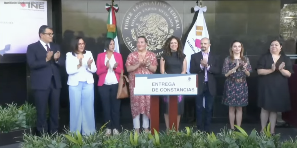Entrega de constancias de mayoría y validez a diputaciones federales